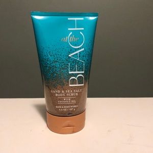 At the Beach sand and sea salt body scrub 🌊